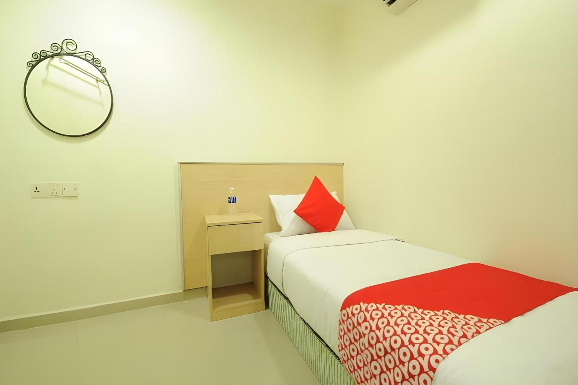Oyo 1055 Batu Caves Star Hotel מראה חיצוני תמונה